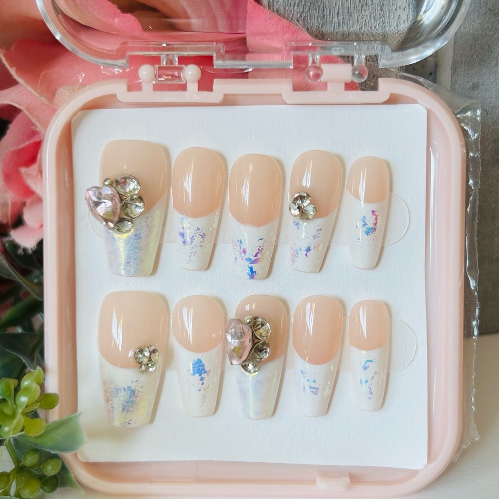 Elegant Pink and White Press-On Nails